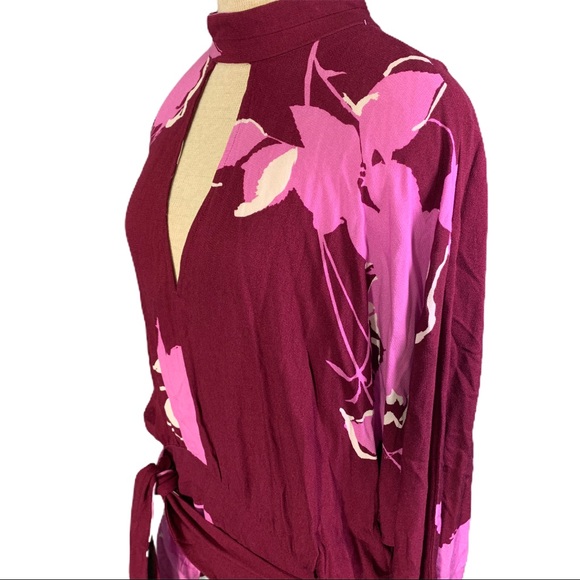 Free People Say You Love Me Floral Keyhole Top Lg - Picture 3 of 8